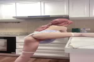 可爱小芭比又骚又嫩发福利露脸自拍肤白貌美假吊后入自我释放  背景图片