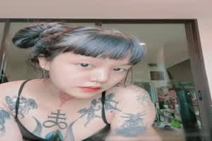 包养网红鬼头泰妹itsm私拍内射一线天鲍  背景图片