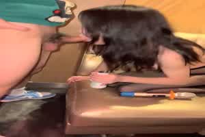 KTV包厢草公主,黑丝露脸颜值高  背景图片