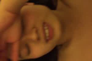 勾搭刚毕业的小妹  背景图片