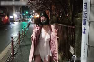 成为房东的玩物的日子  背景图片