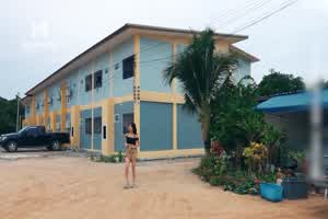 麻豆传媒 禁欲穷游后的湿身勾引 全新开张 欢淫欲约  背景图片