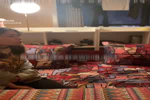 楼管别看监视器，有人在楼梯间打炮啊！  背景图片