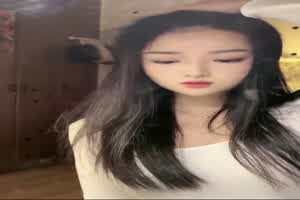 清纯女神自慰自拍流出 狂抠可口白虎粉嫩鲍  背景图片