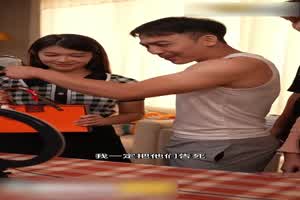 【疯狂小杨哥之消失的沫沫】色情短剧：以后我小杨哥鸡巴只给你沫沫一人吃！小杨嫂每天自慰偷情嘴哥  背景图片