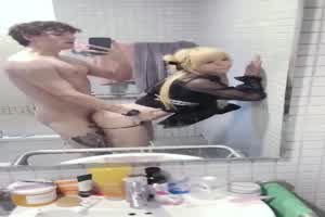 黎菲儿和外国男友性爱啪啪福利  背景图片