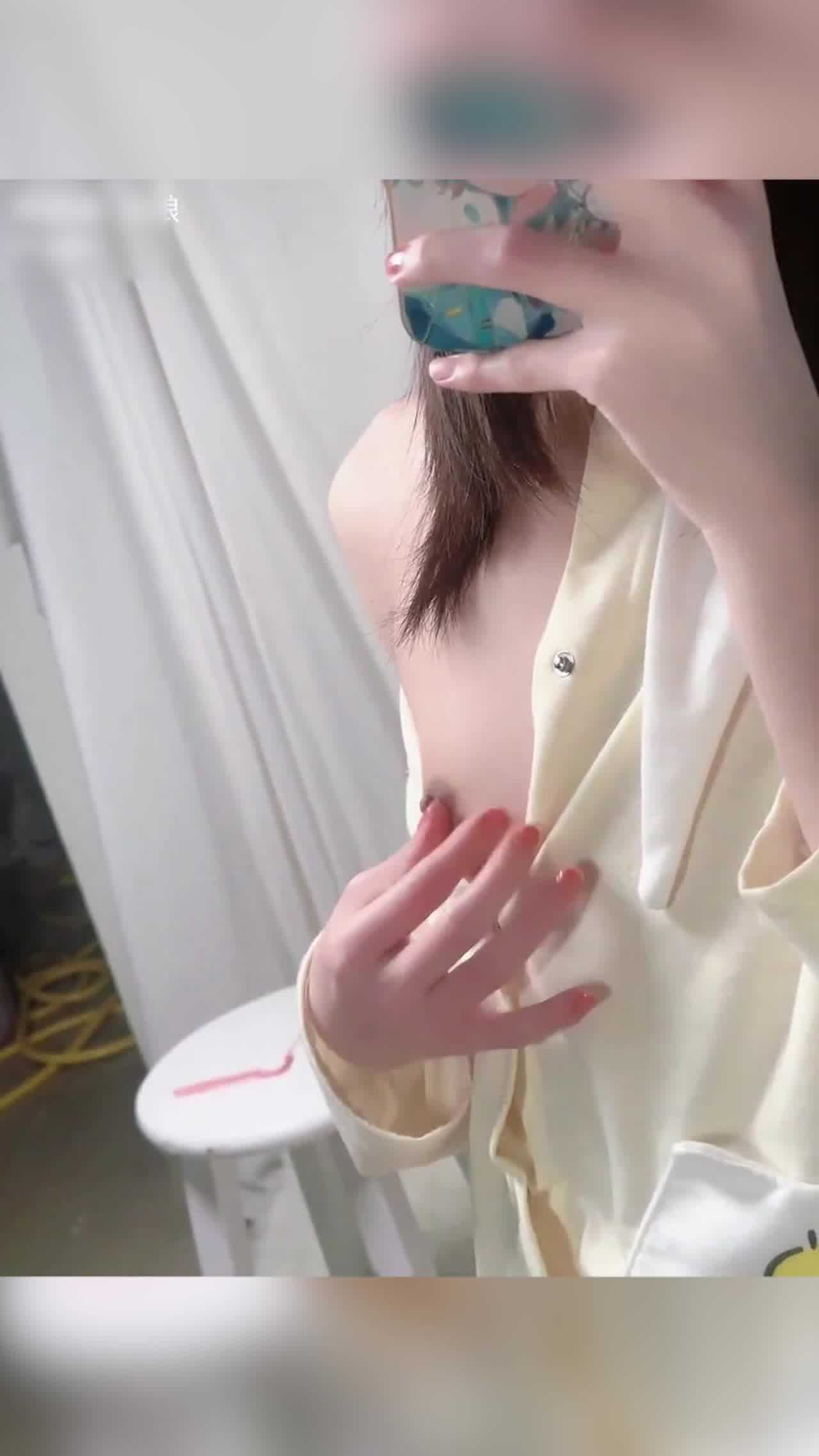  像个小女孩般的男孩子 的剧照10