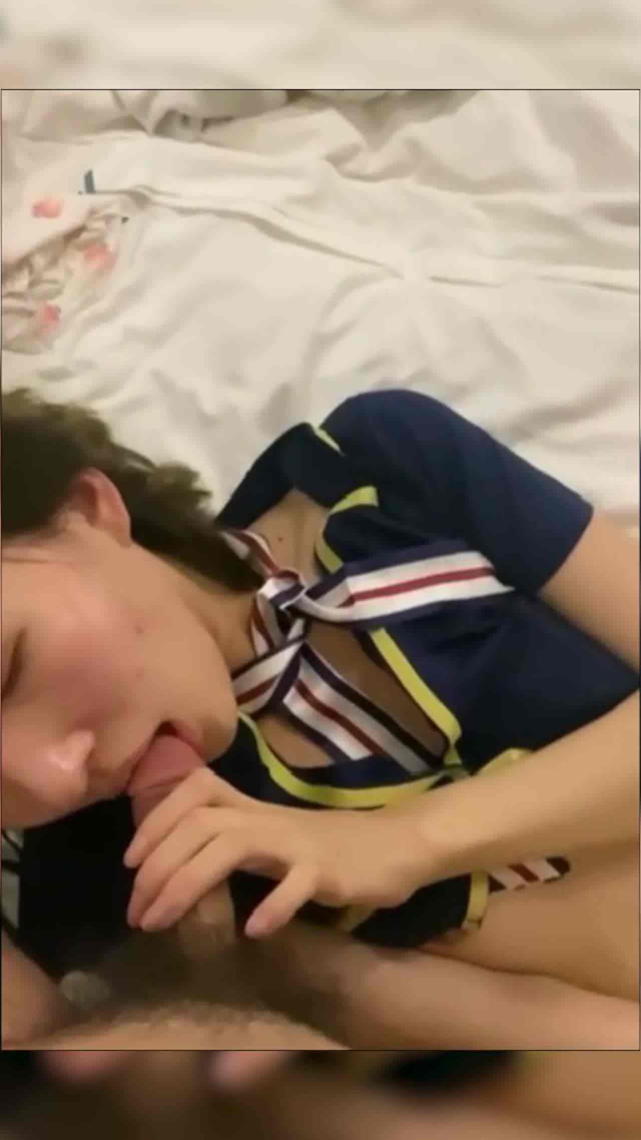  小网美床上性欲旺 的剧照8