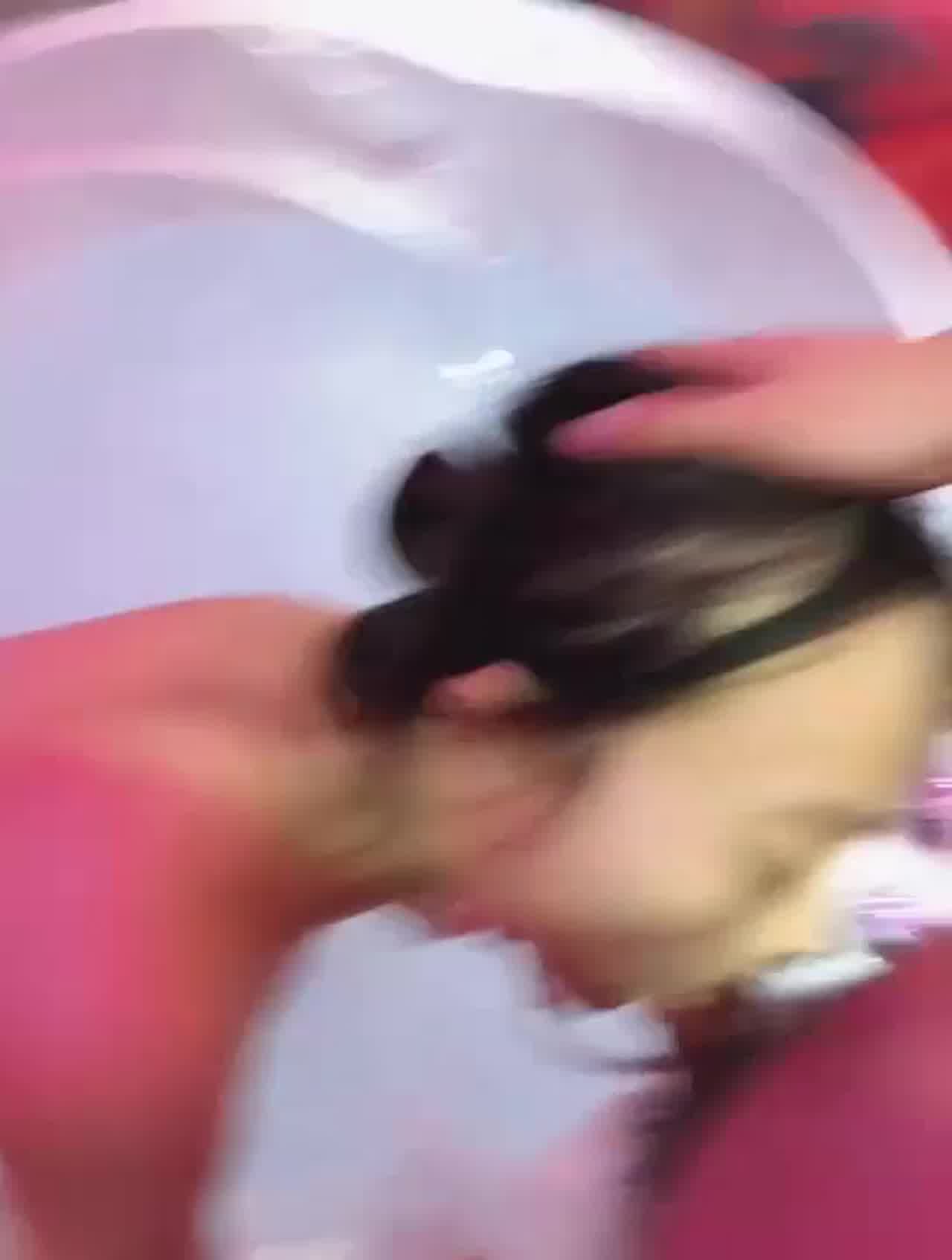  极品美女浴缸戏水入操 的剧照7