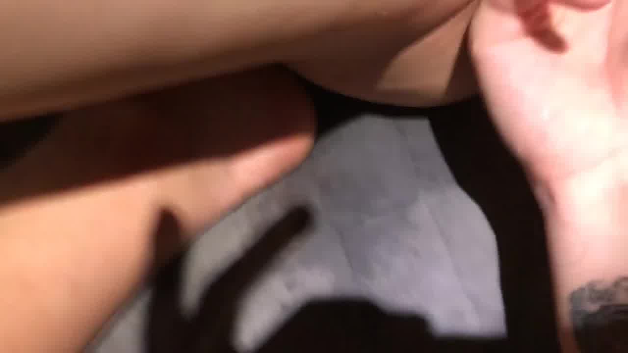  个人云盘被黑流出神似波姐的漂亮肥臀多水欲女被老司机男友猛扣G点到潮喷欲仙欲死内射中出 的剧照10