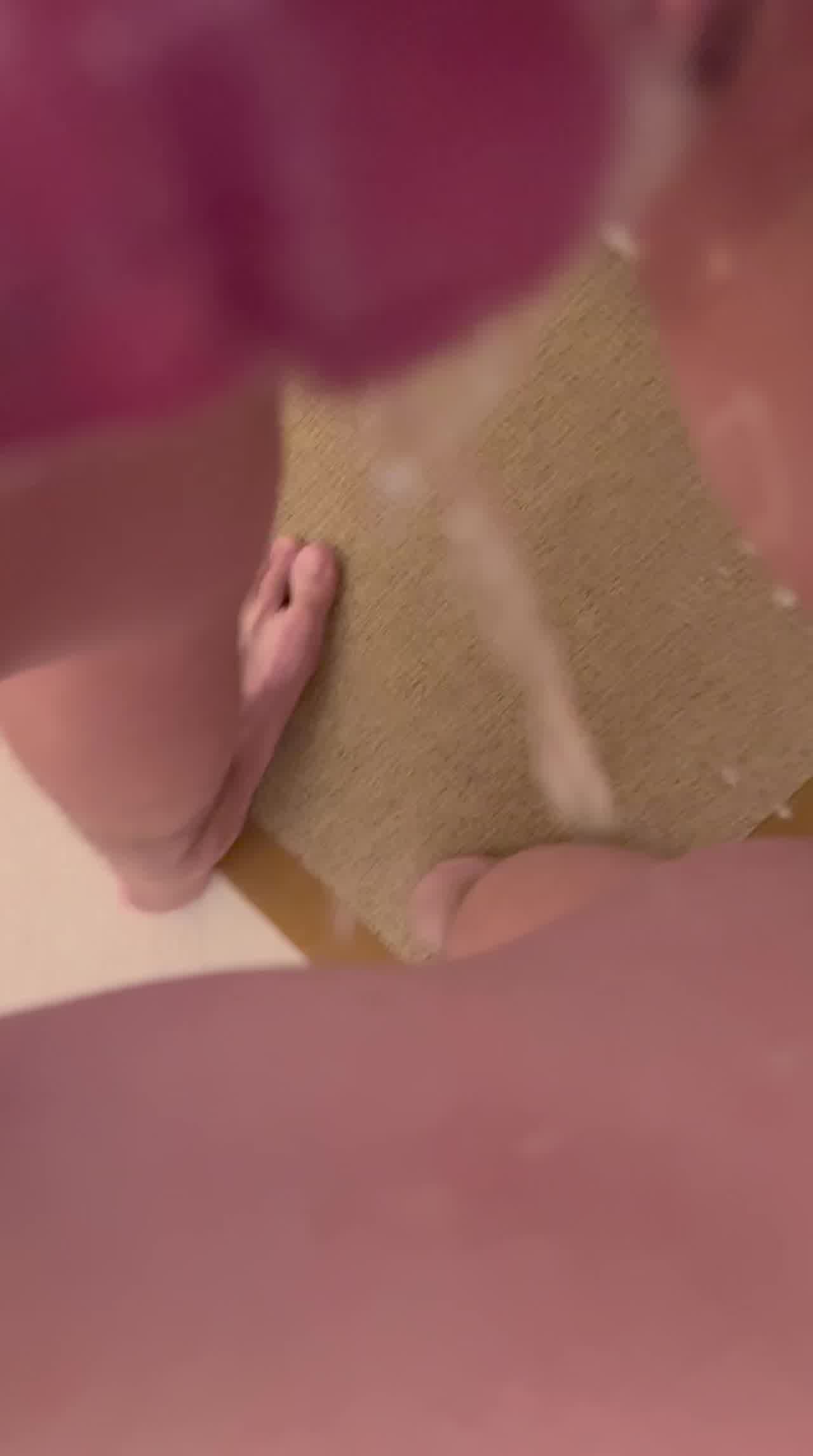  鸡巴做爱加振动棒的快感一起 的剧照8