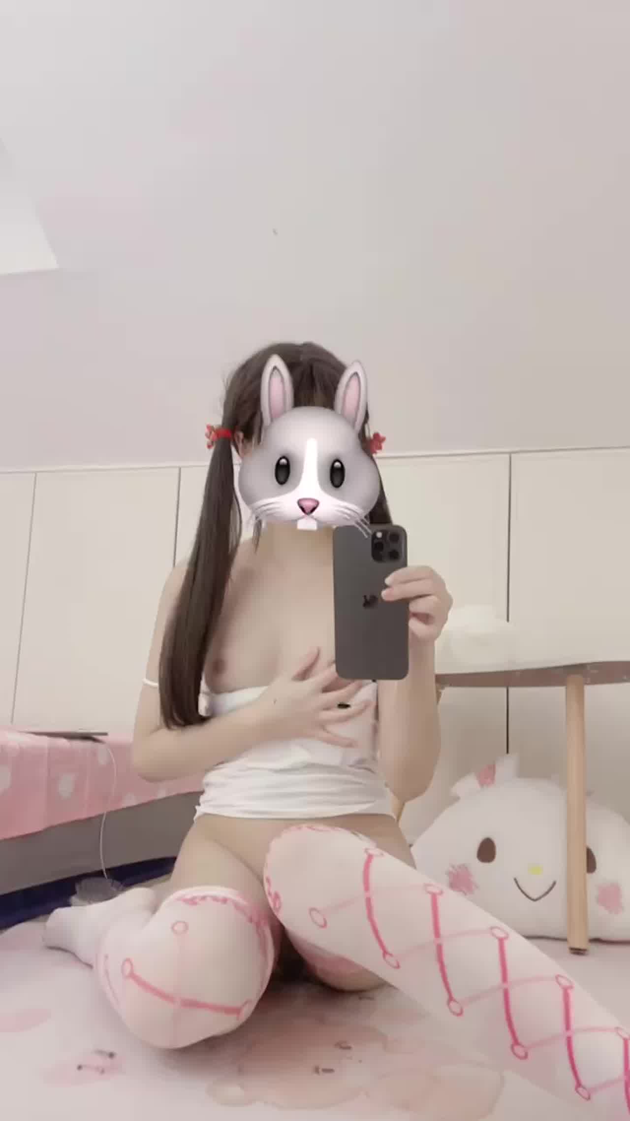  我是一个爱自拍的小兔兔 的剧照9