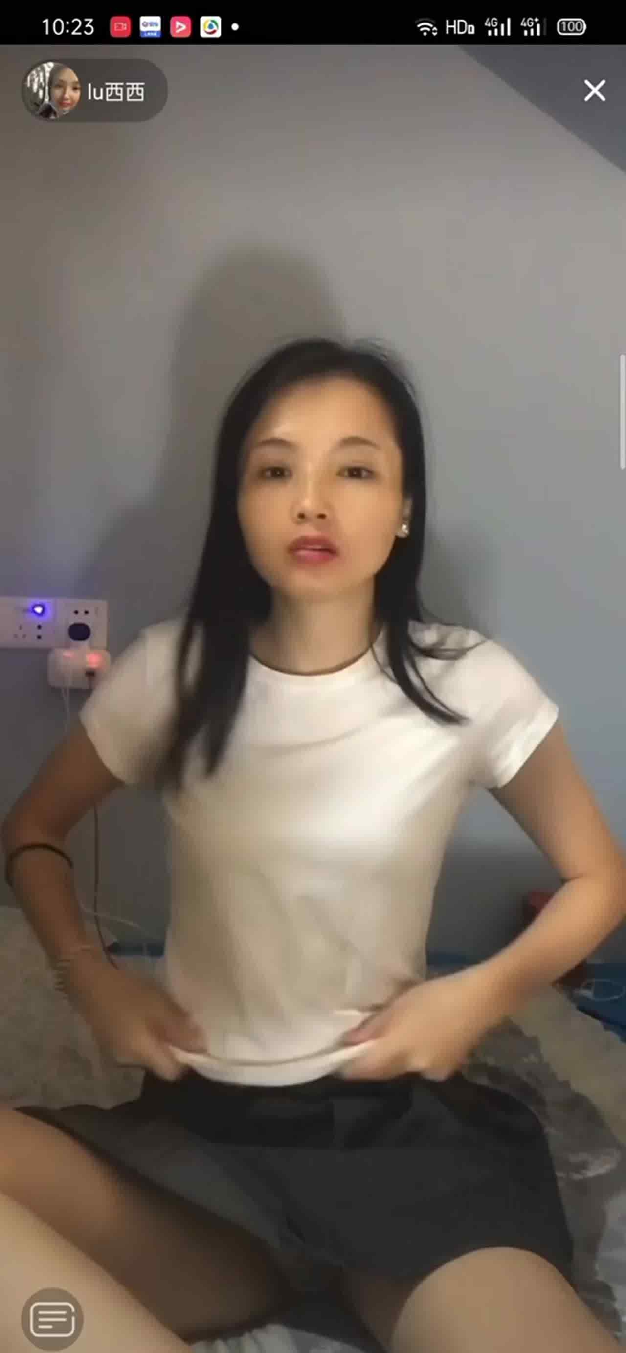  抖音走光-高颜值露脸 的剧照3