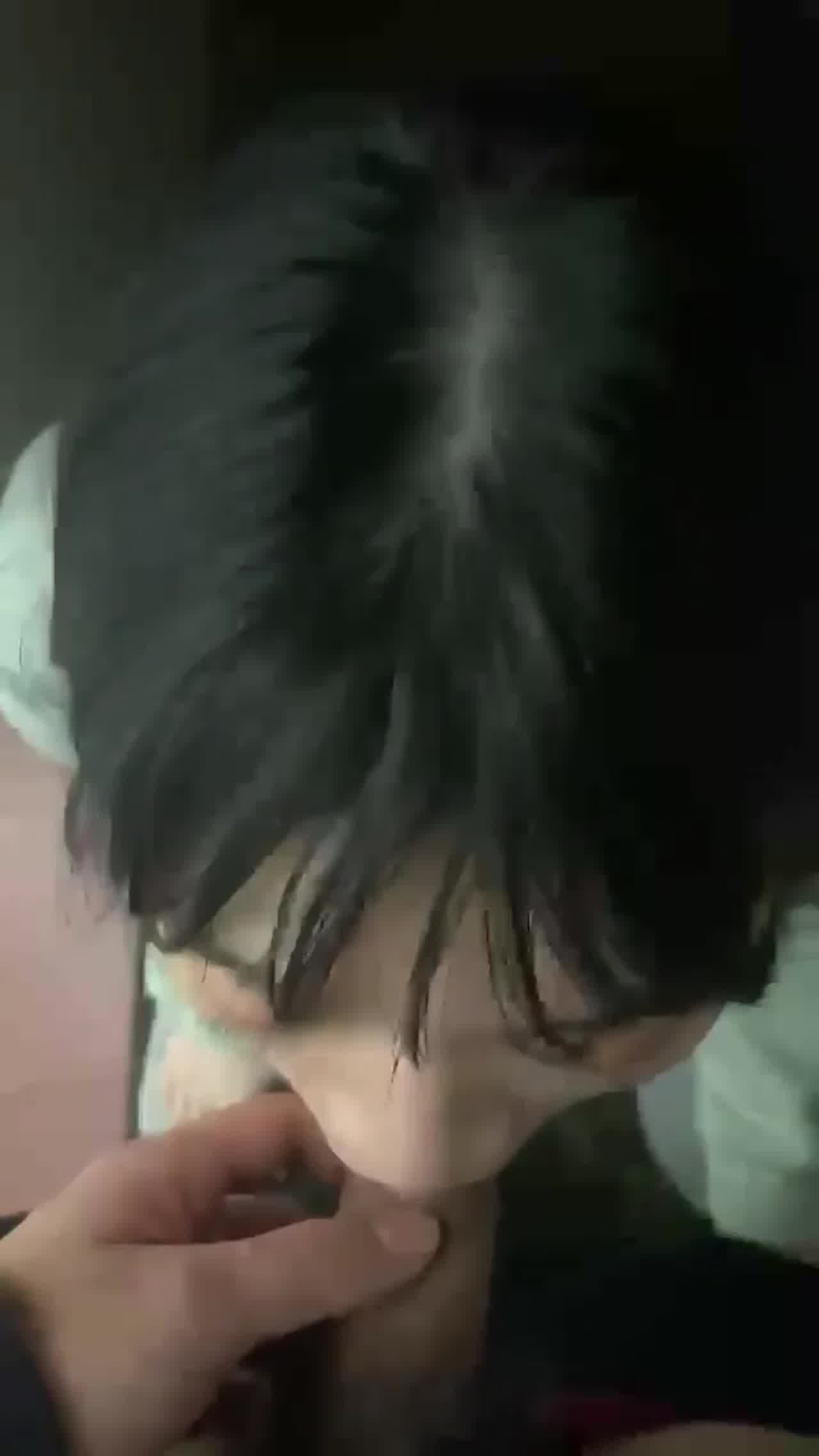  在公司角落与女同事秘密口交止痒 的剧照6