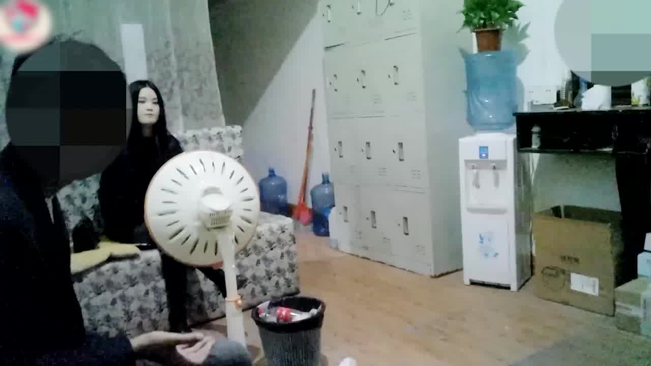  【深夜修车工】探店 深夜修车工 三寒风不阻使命人情暖彻心田 的剧照7