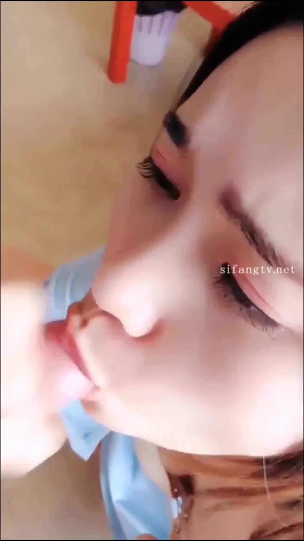  合集高颜值女神口爆大集合 的剧照2