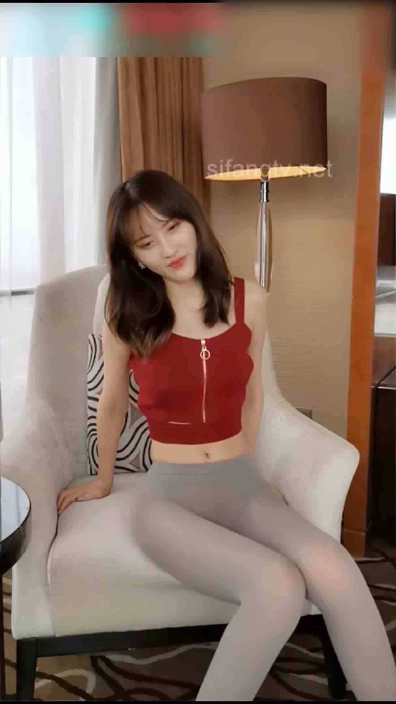  神似郑爽 长腿模特拍摄现场 的剧照5