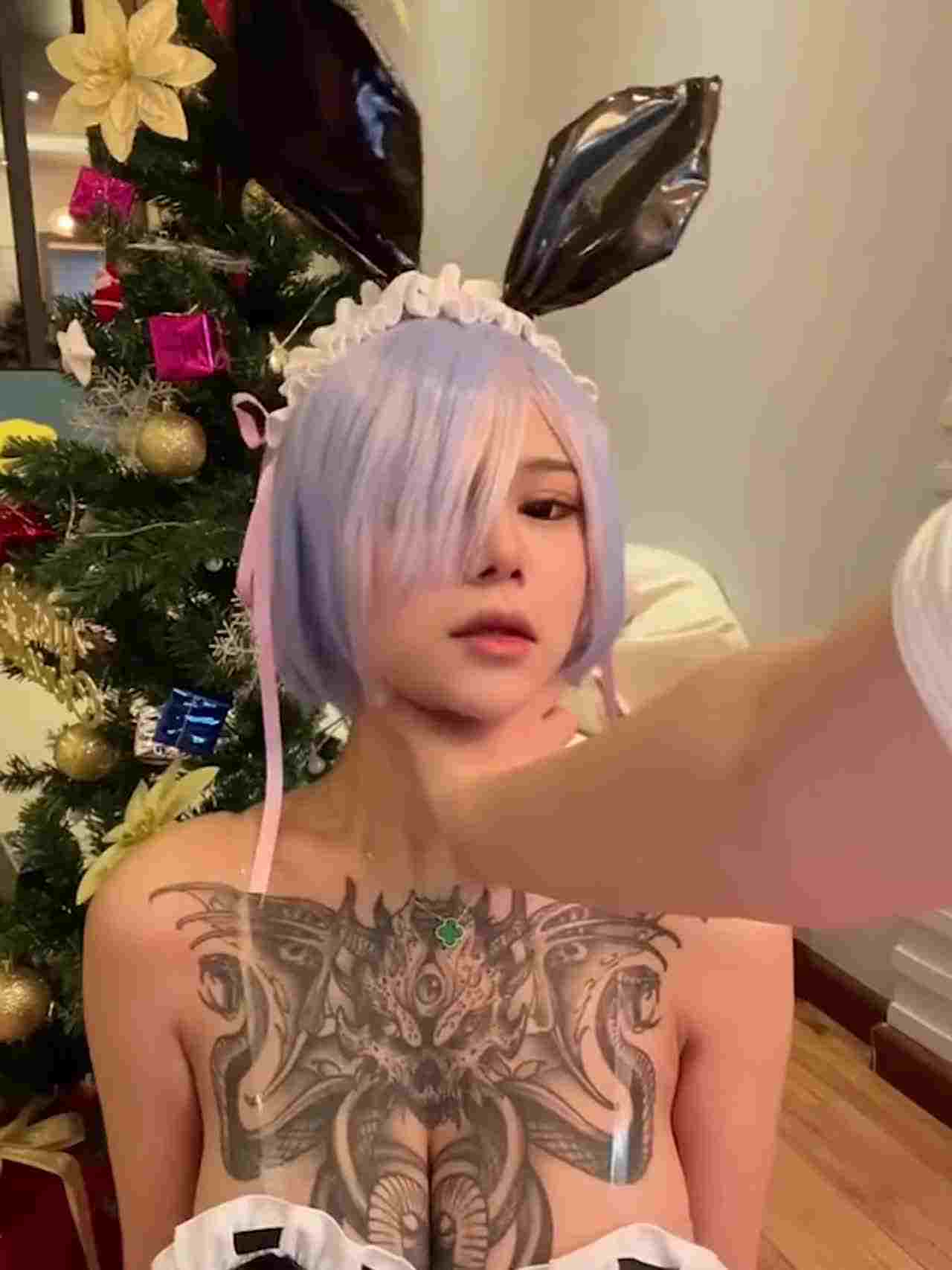  刺青美少女情趣诱惑 的剧照5