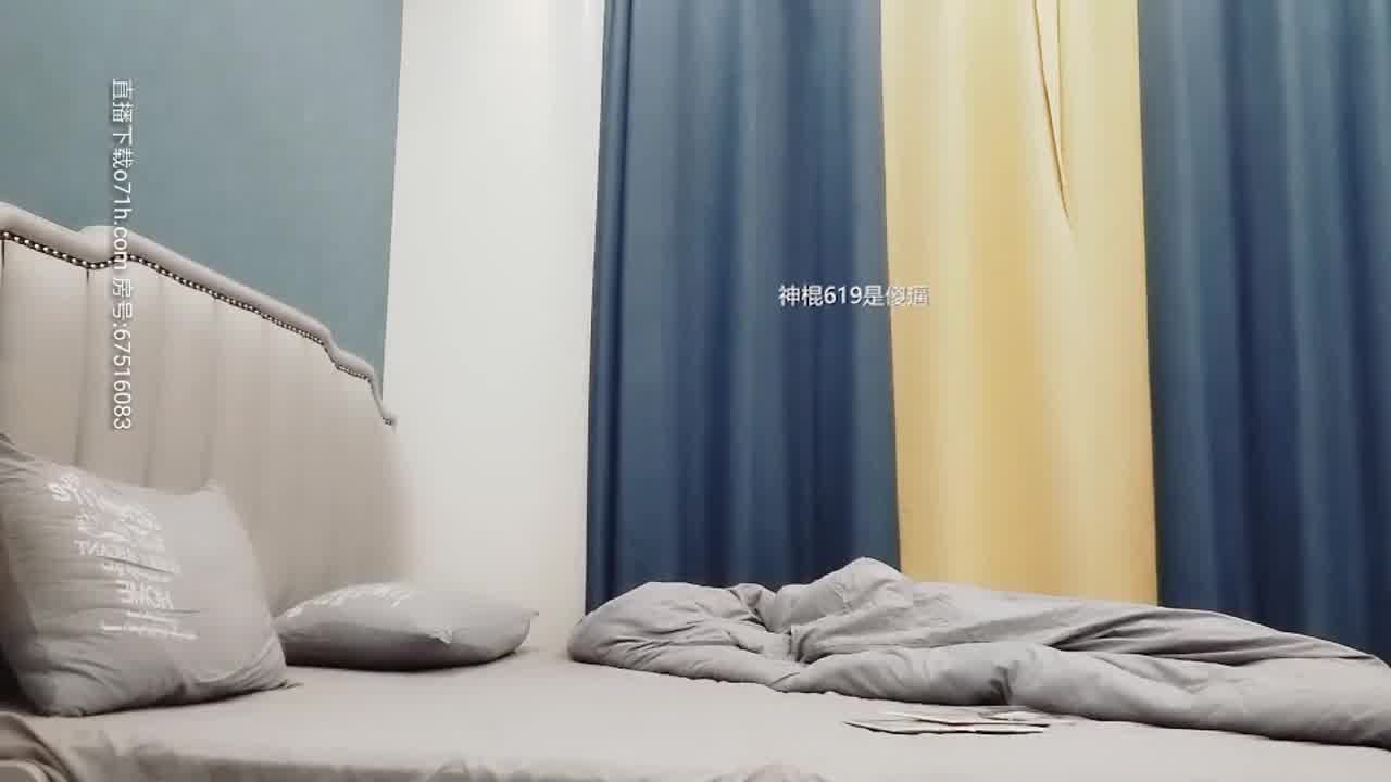  《李八八全国探花》俏丽小骚妇饿很久了，看到肉棒便迫不及待 的剧照4