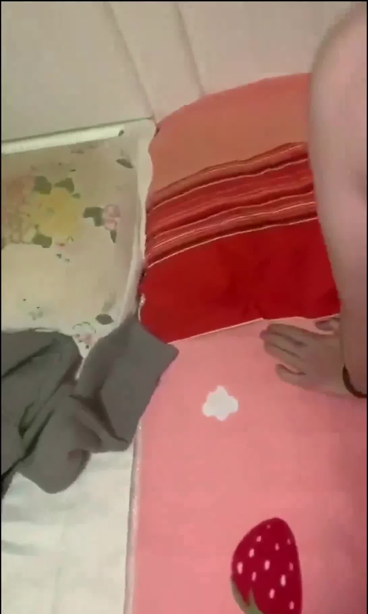  早上出游晚上做爱正妹校花不小心被我顶太深了 的剧照9