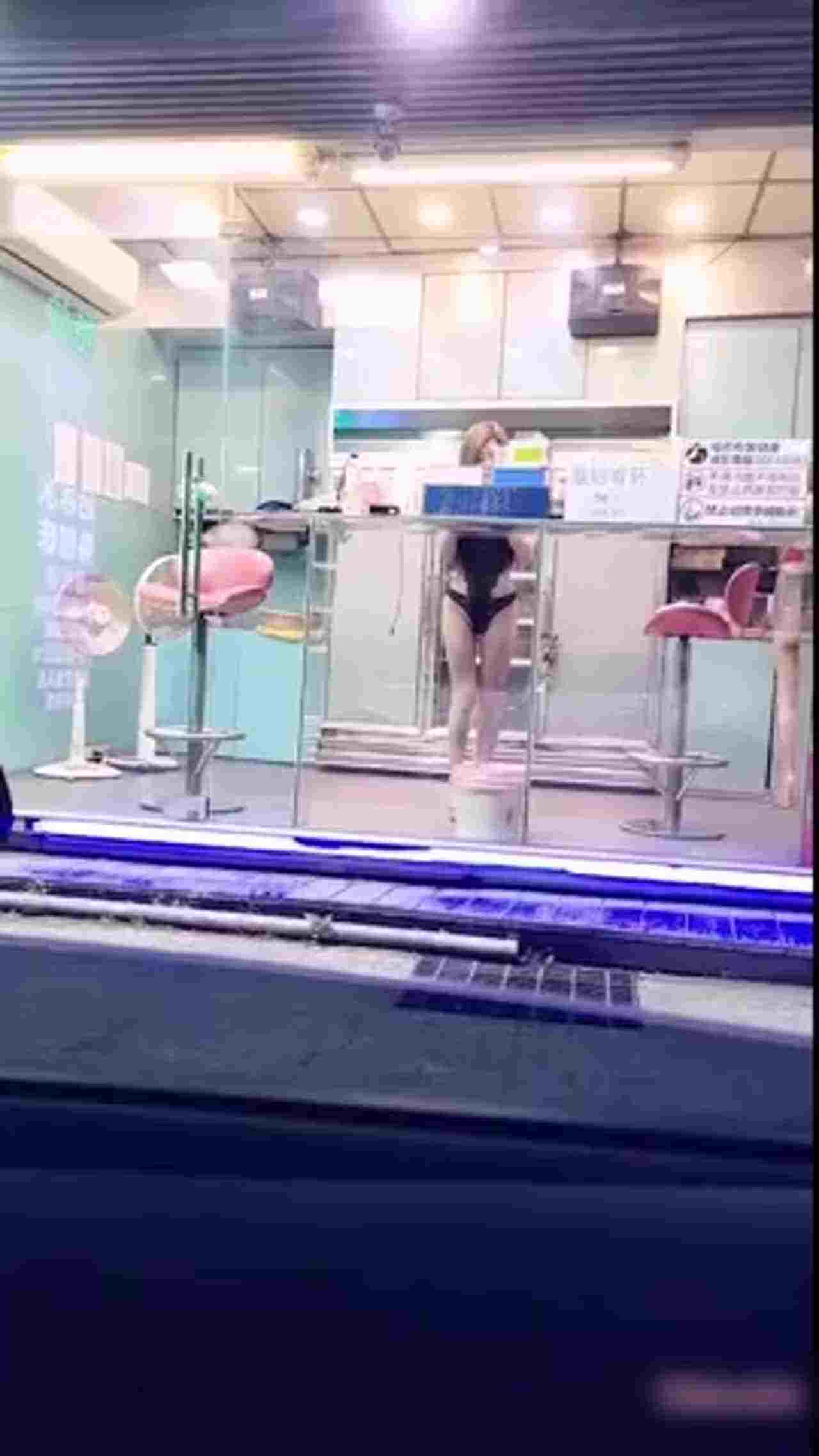  台湾中坜中华路槟榔辣妹女神奈奈 的剧照7