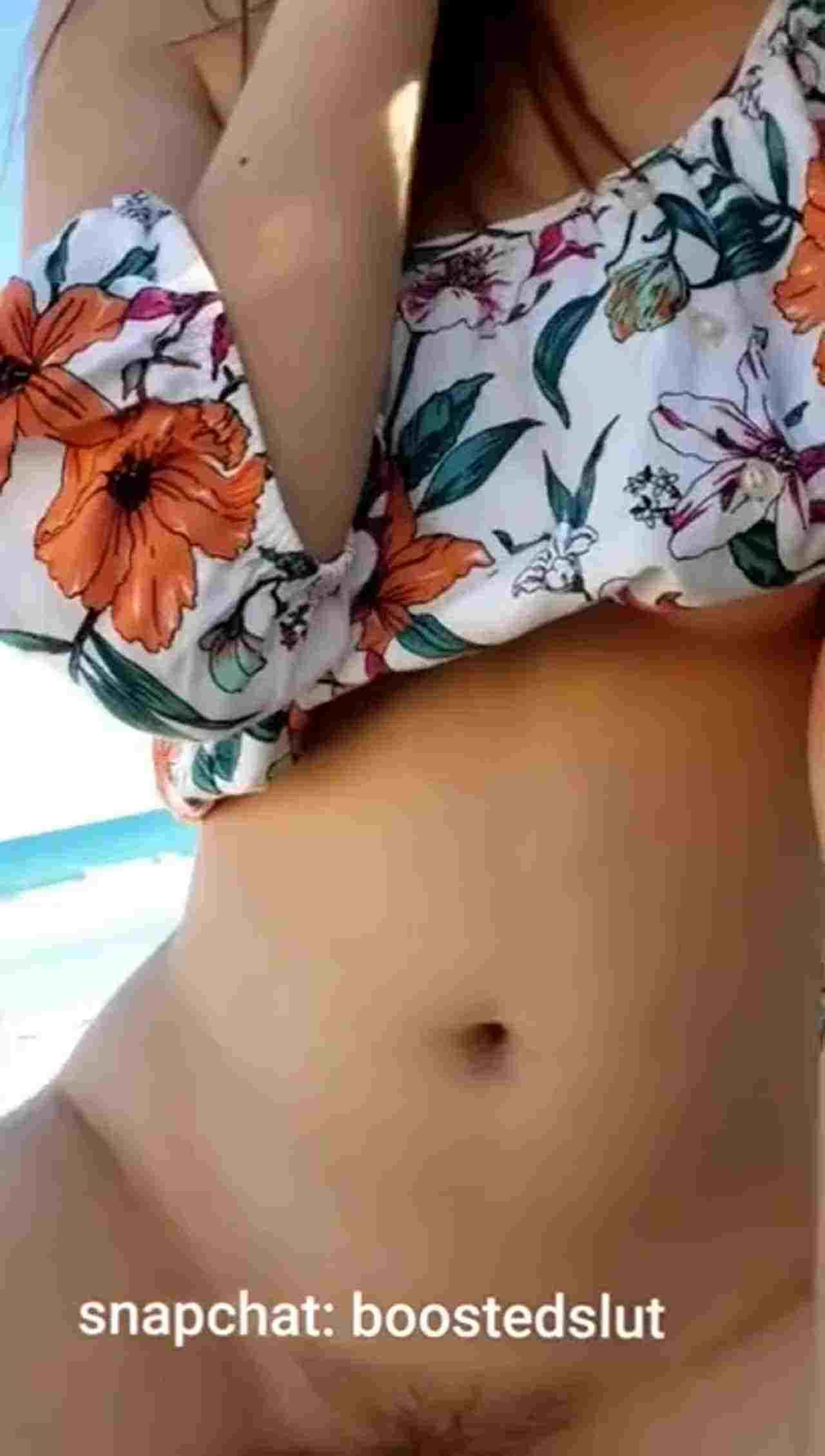  和女友海边野战，女友比海还要浪 的剧照6