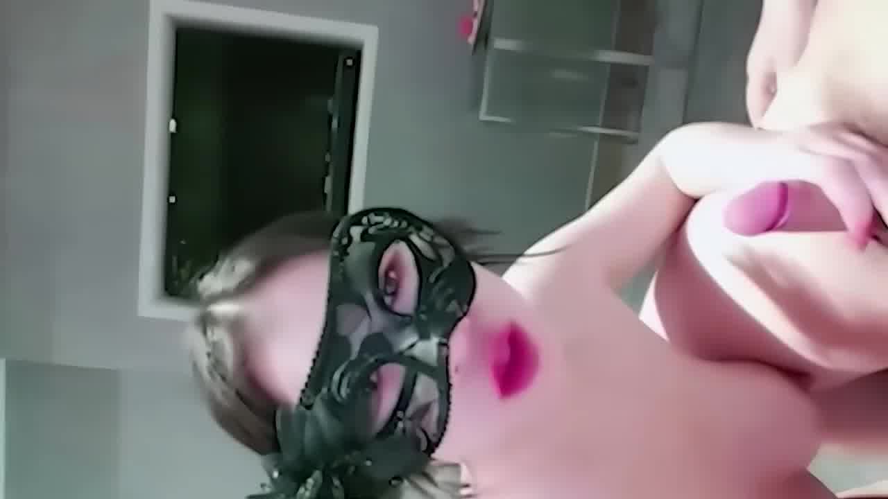  妖艳粉乳主播，洗香香赴约榜一大哥，闺房客厅浴室激情啪啪 的剧照7