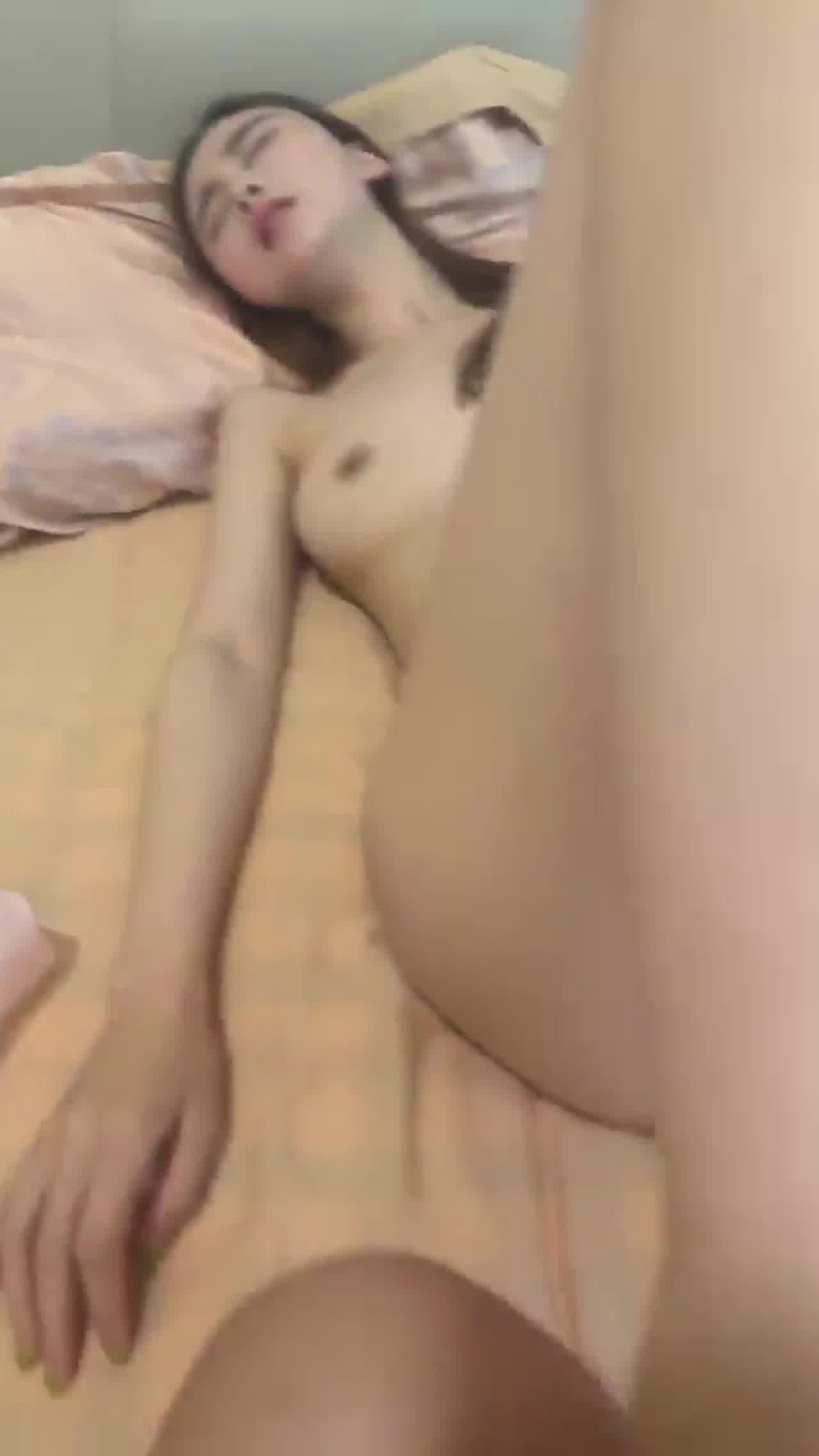  草莓酱酱 女主播大战德州鸡巴杀人狂 的剧照10