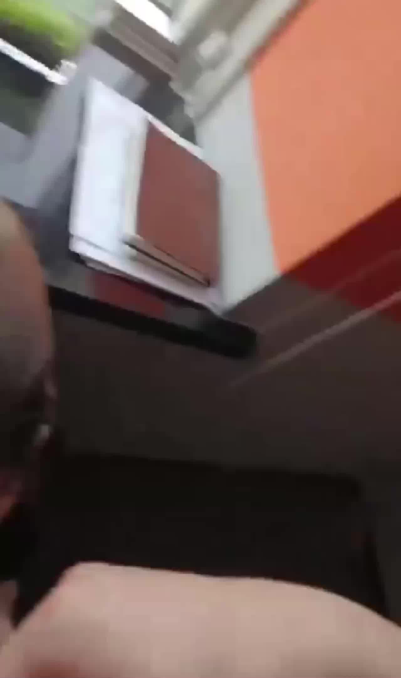  炎炎夏日中午叫醒秘书给群主降火 的剧照10