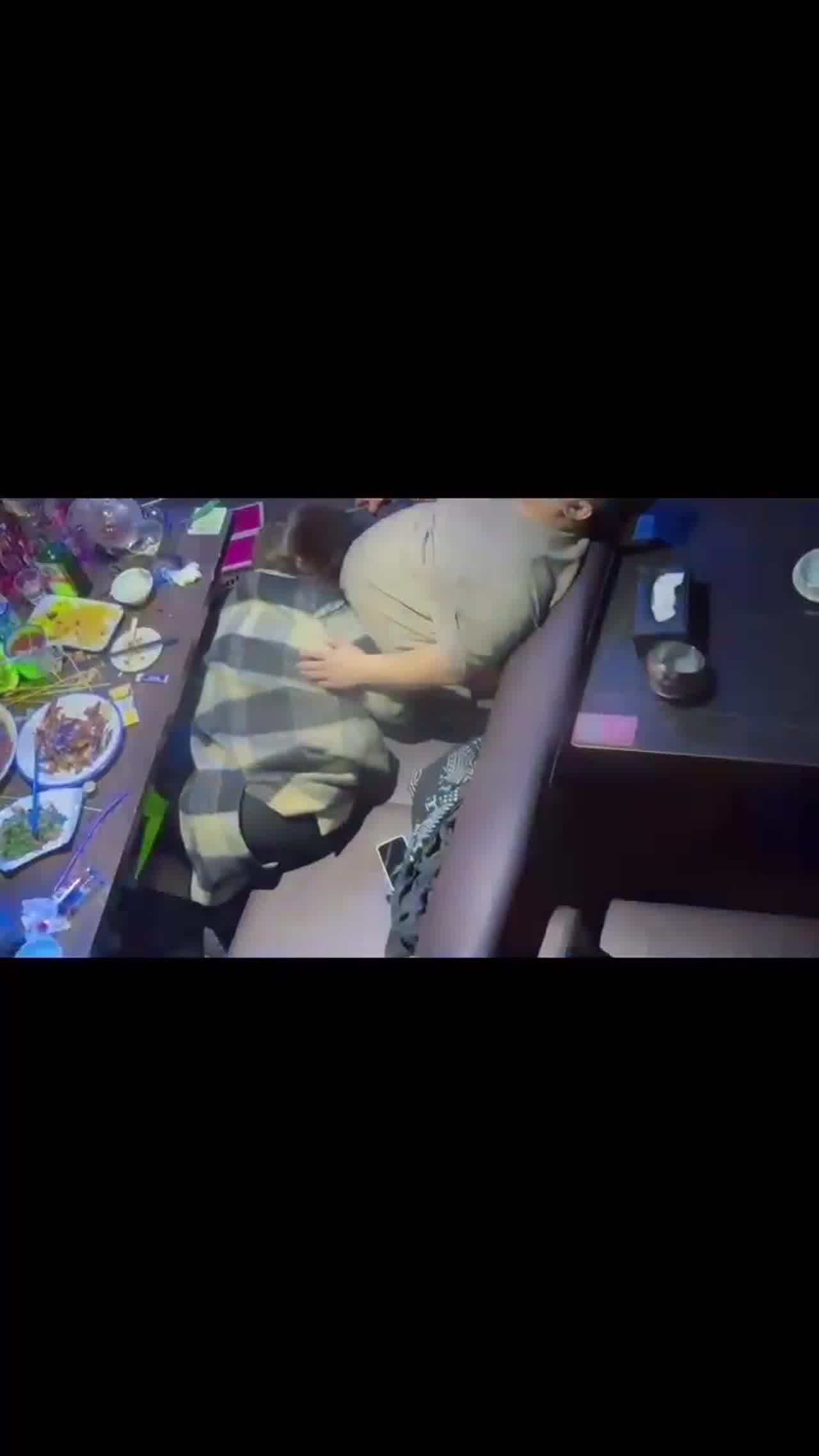  【吃瓜】当众口爆被查 的剧照6