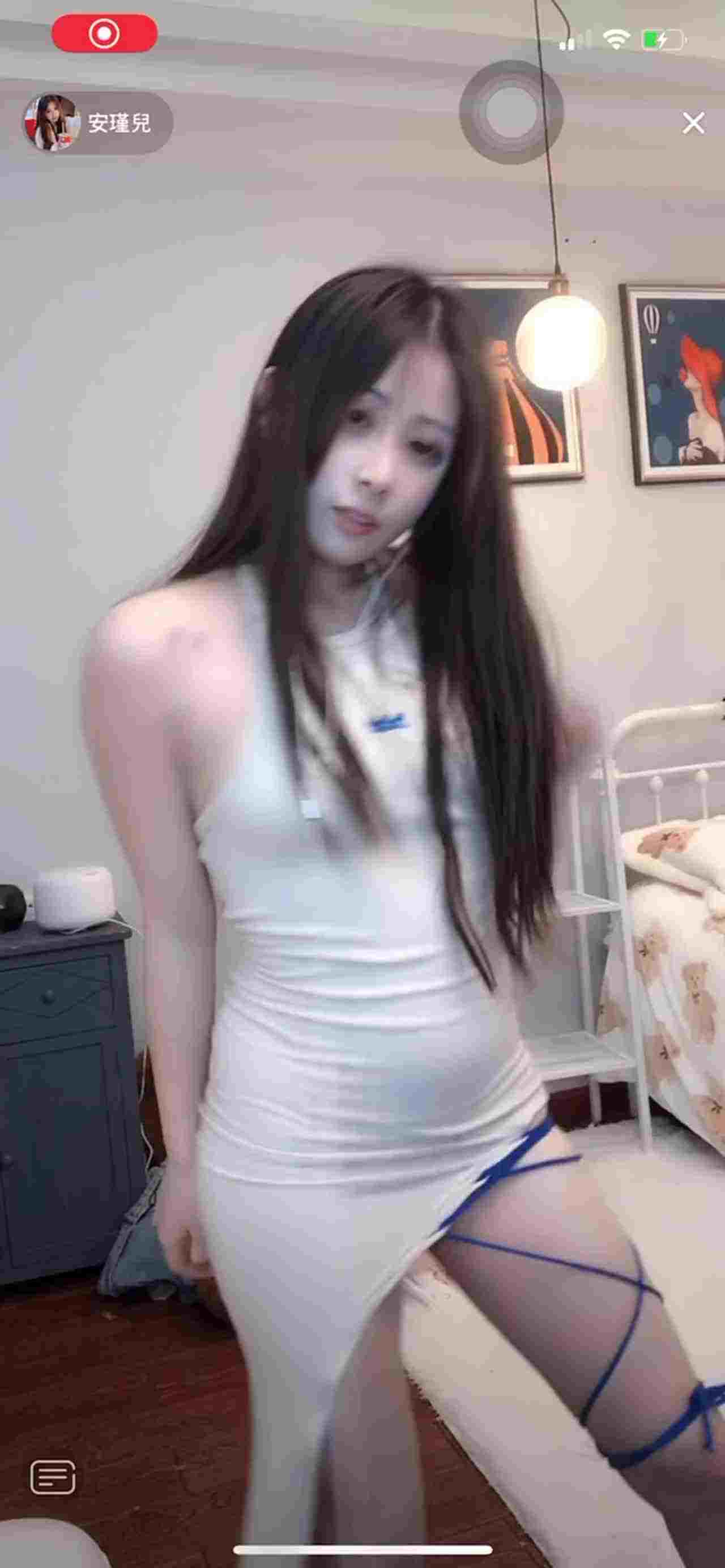  抖音自录真空走光系列 (5) 的剧照10