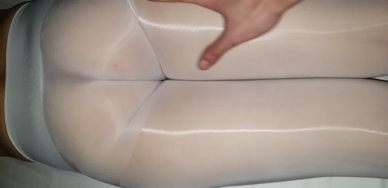  调教丝袜人妻福利视频 的剧照10