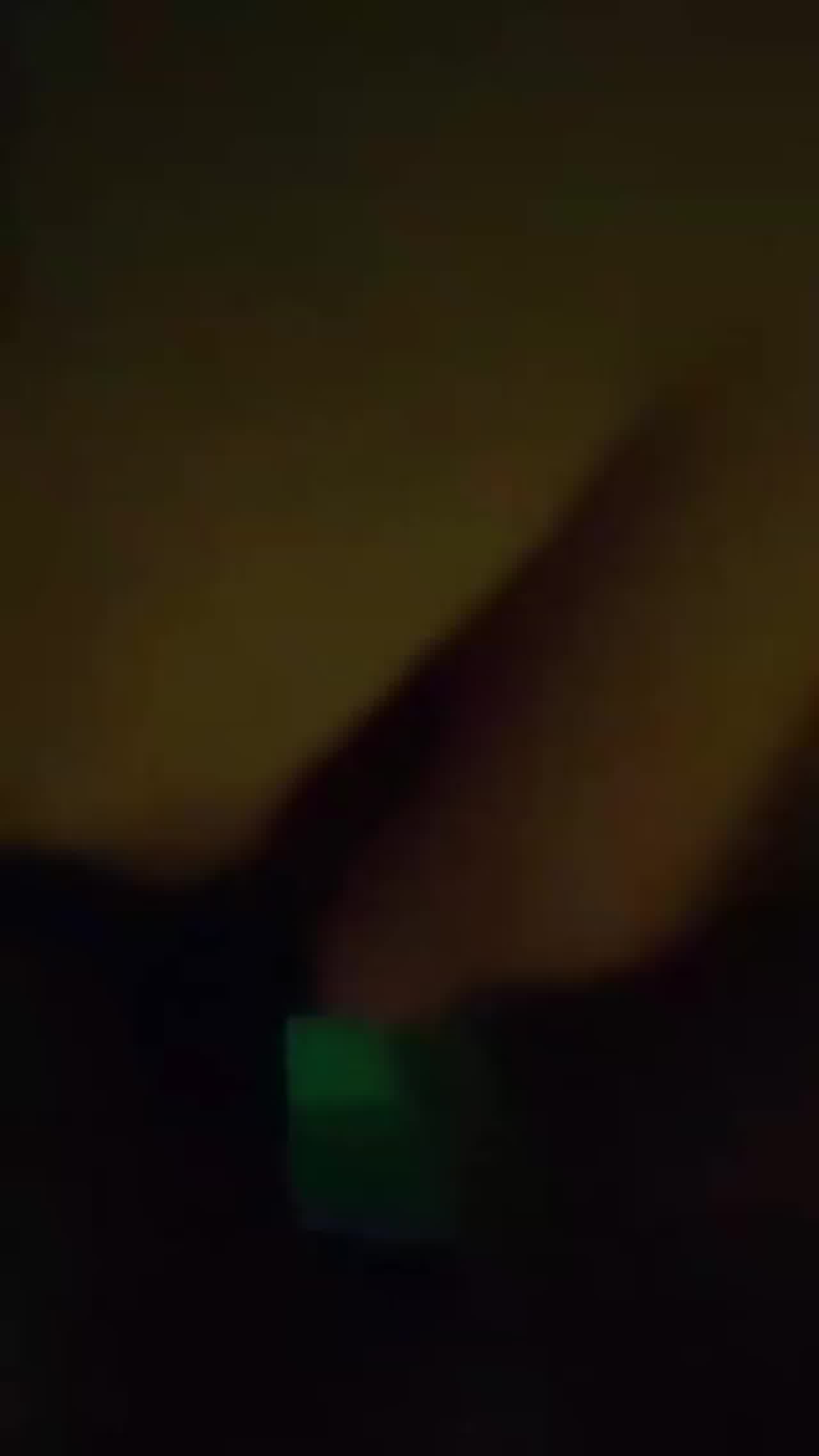  旗袍粉逼小阿姨，拜倒在小伙梆硬鸡巴下 的剧照2