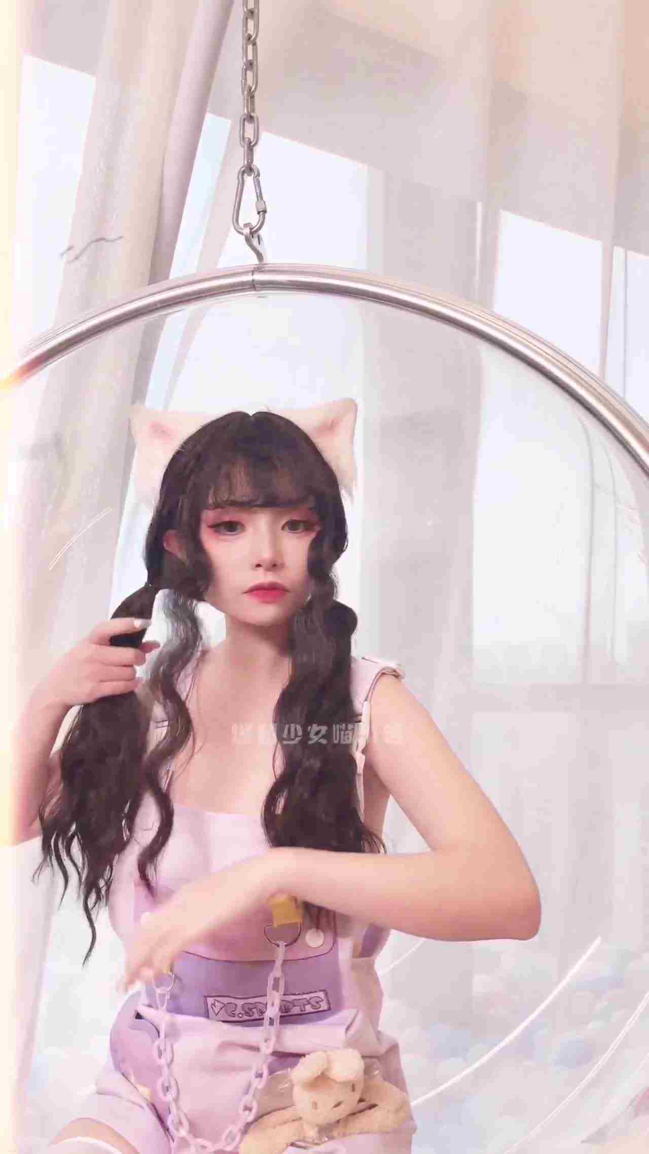  猫小吉 广大网友福利来啰～秘密花园写真照 的剧照8