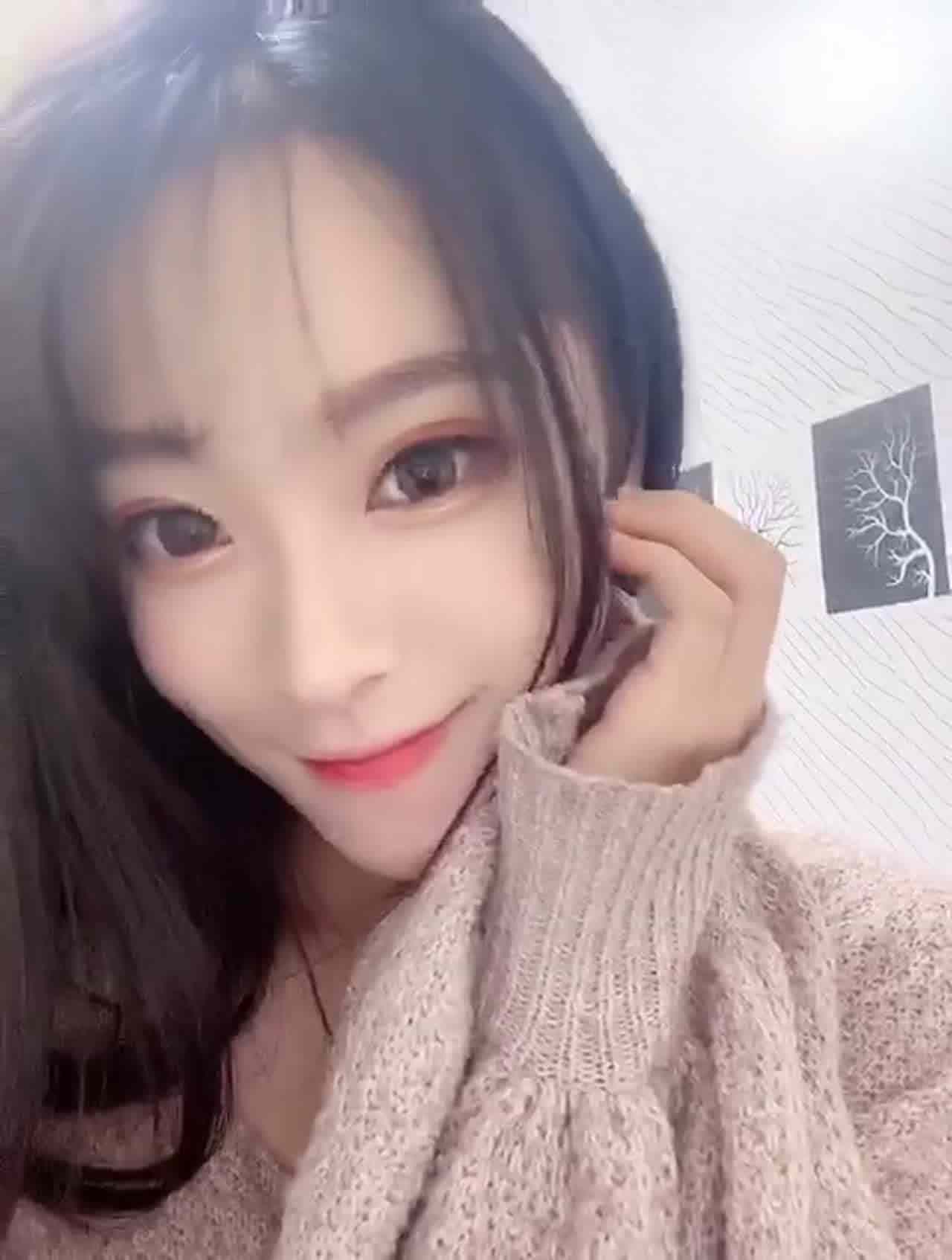  无聊的时候，最多的就是臭美呢 的剧照3