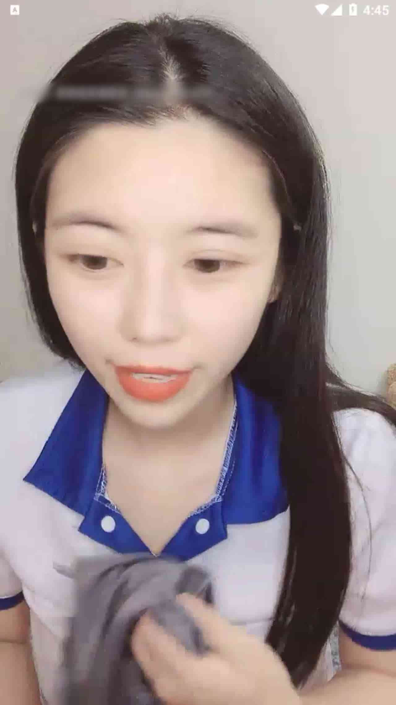  山东尤物妹妹放学还没洗澡呢给哥哥们看一下粉逼 的剧照8