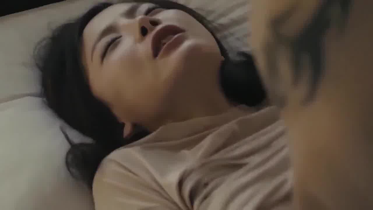  妈妈的朋友成了我的炮友 的剧照10