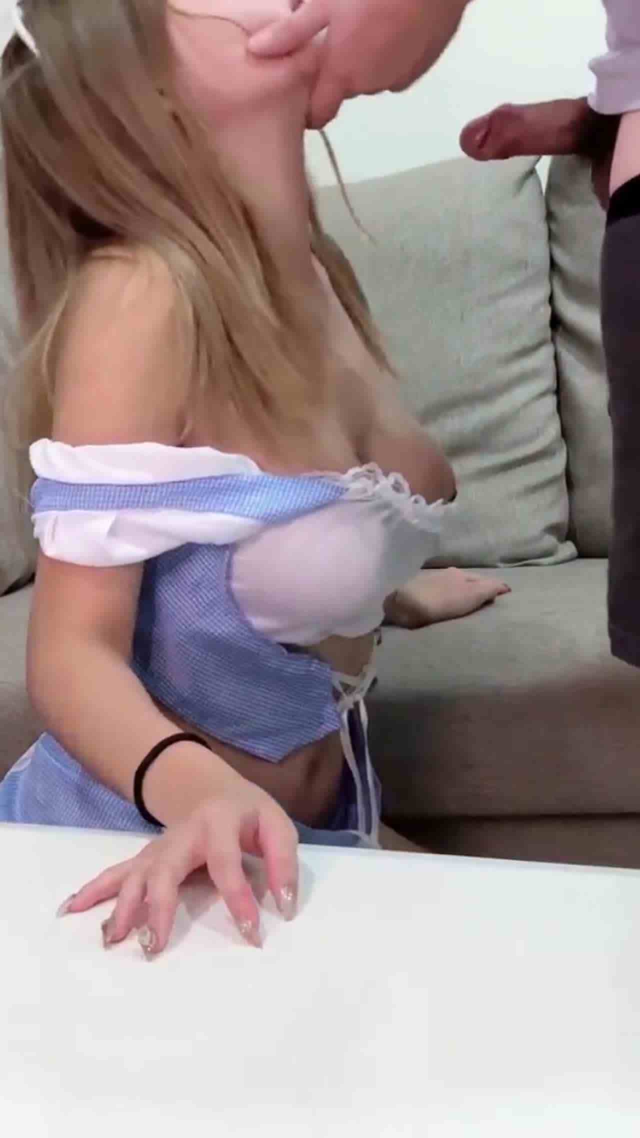  emmy 肉肉女孩自慰舔逼逼 的剧照7