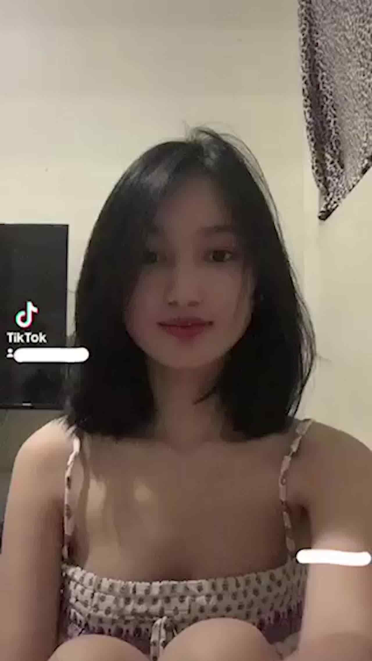  大眼护士专业工具测量男友到底有多大 的剧照5