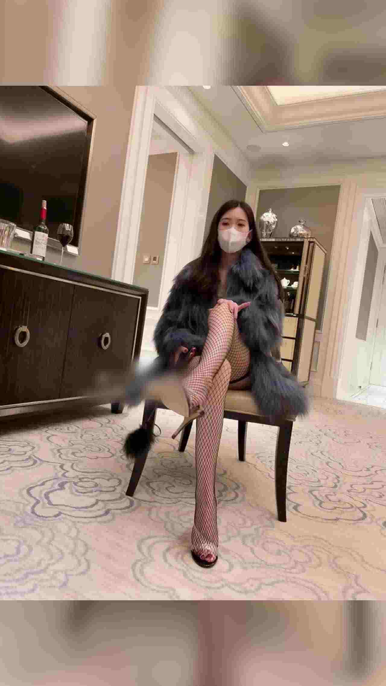  Chloe 霏霏 肤白貌美大长腿 就是说她了 的剧照6