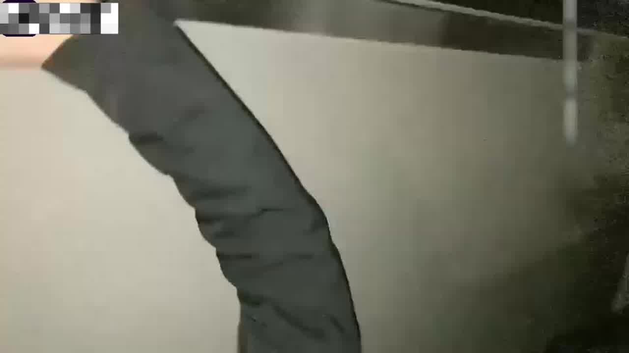  约00后小萝莉K歌，几瓶啤酒灌下去不省人事，马上抱起来冲刺 的剧照3