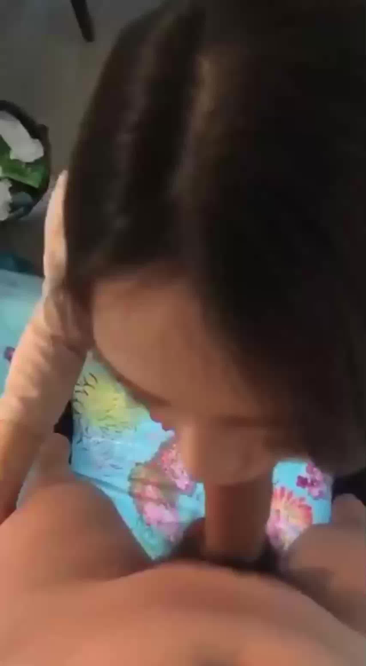  淫荡骚妻上班受气 回家渴求大肉棒安慰 的剧照7