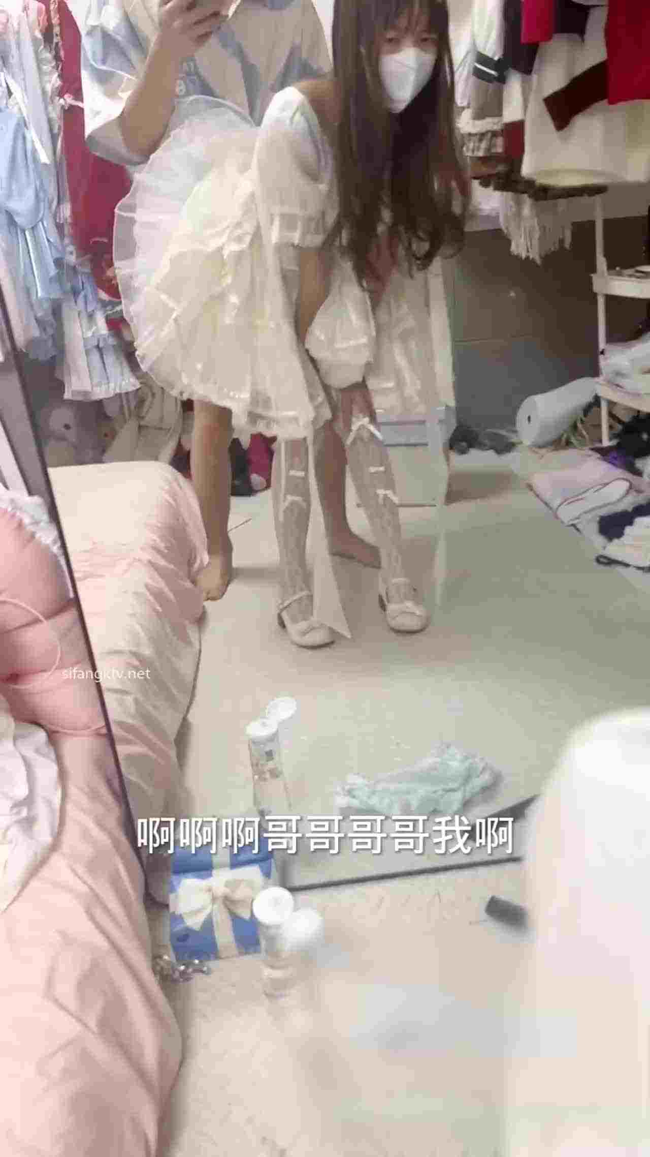  叛逆情侣 主打就是叛逆 这样才好玩 的剧照8