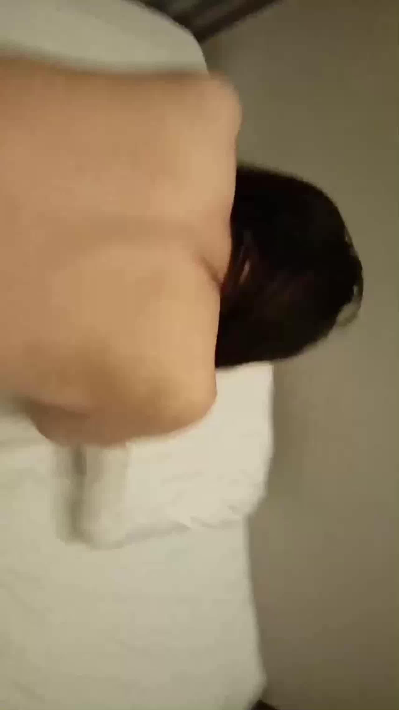  后入一插深女朋友就受不了 的剧照2