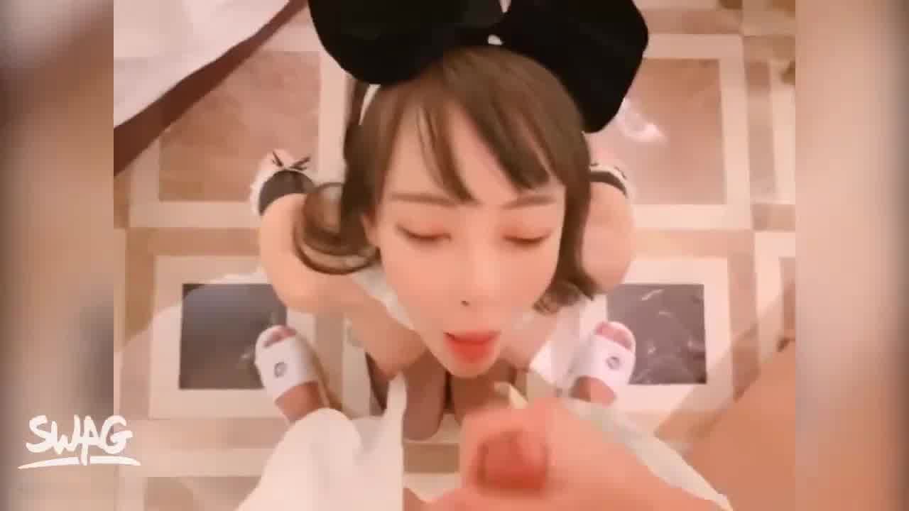  swag princessdolly 兔女郎被尿满脸 的剧照9