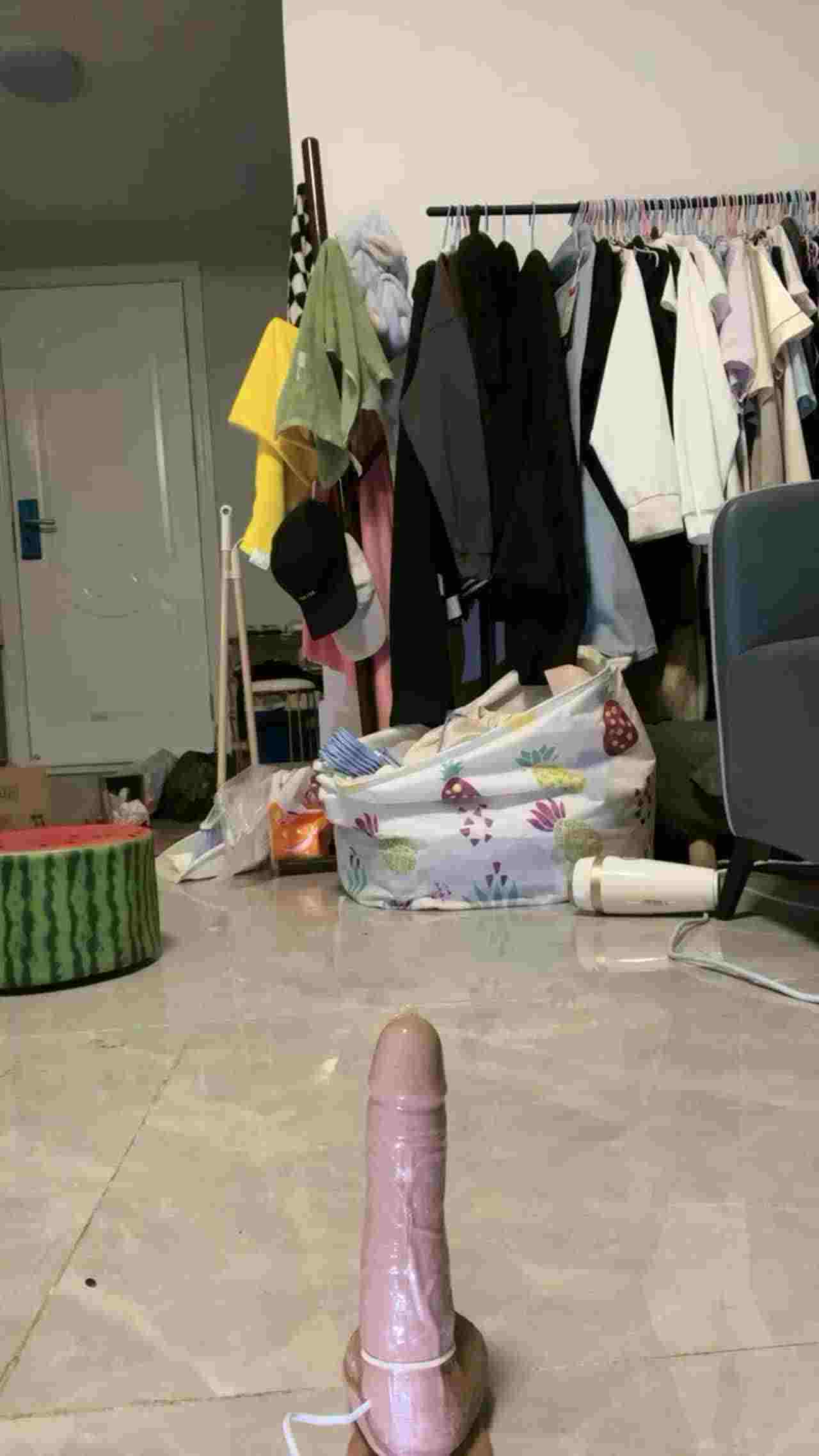  玩具玩的不够 的剧照7