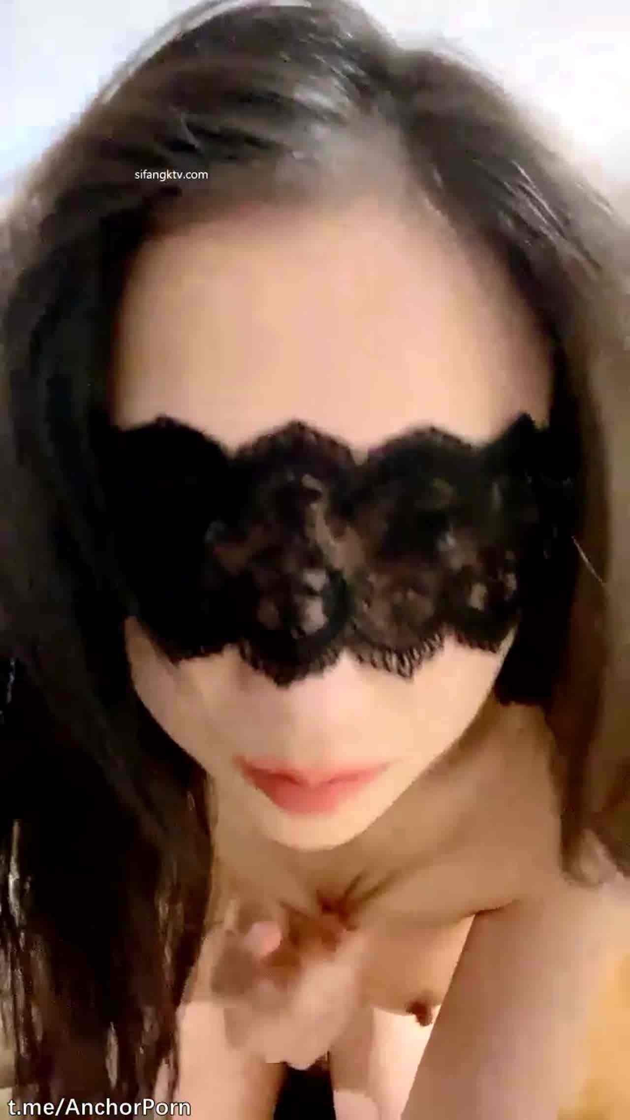  月月女神 给爸爸们一点福利看看 的剧照10