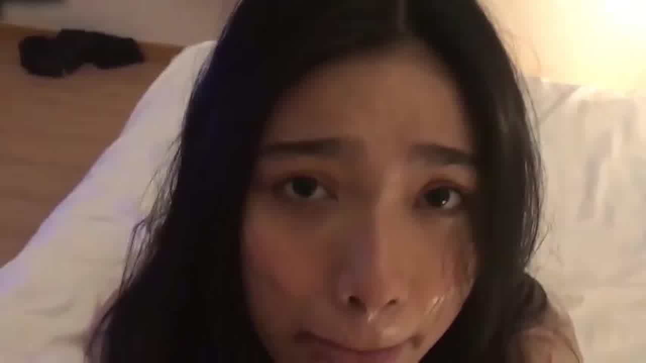  平常刻薄女上司在床上摇变淫荡小母狗 的剧照7