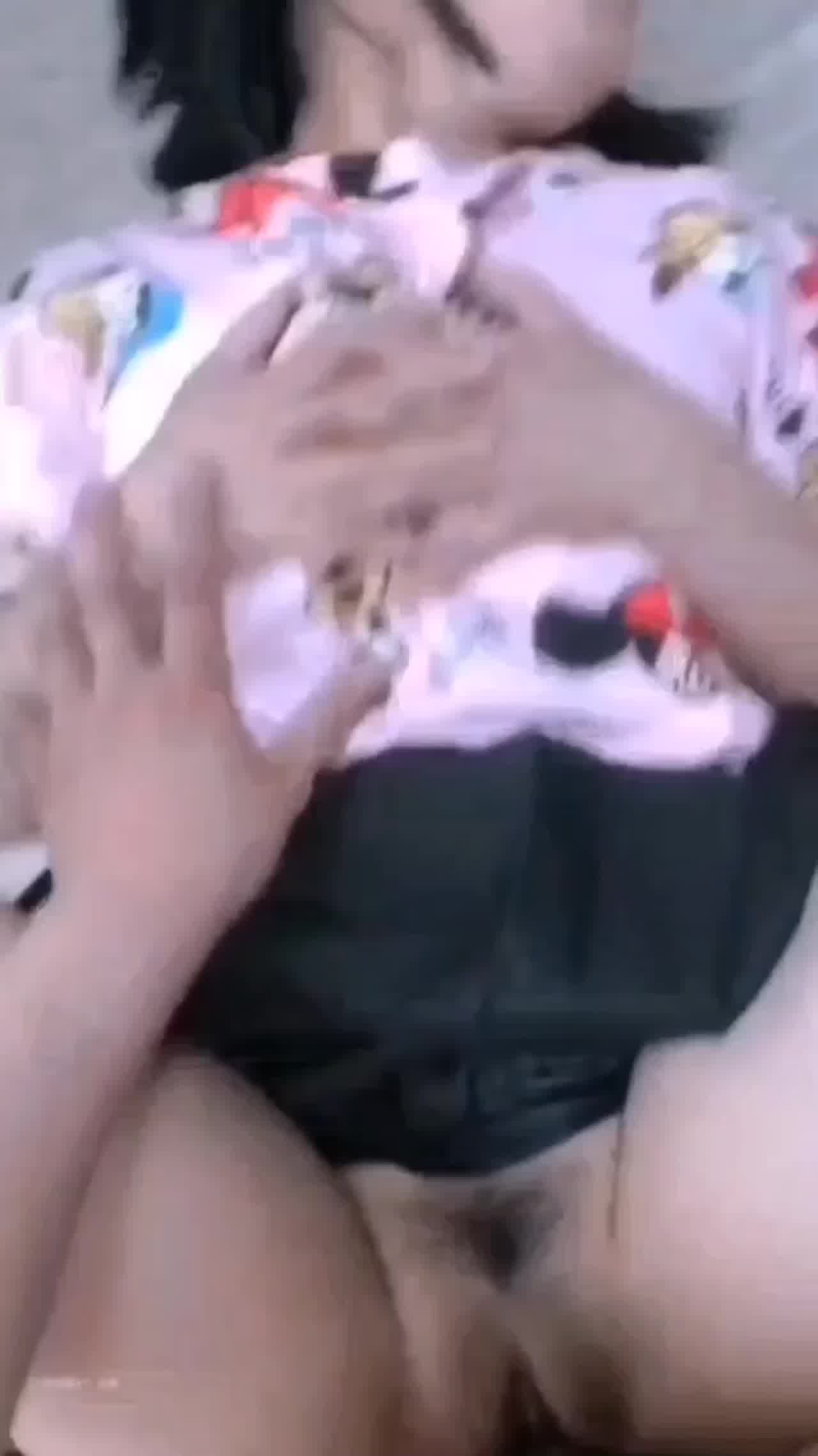  内射高一大眼妹 的剧照2