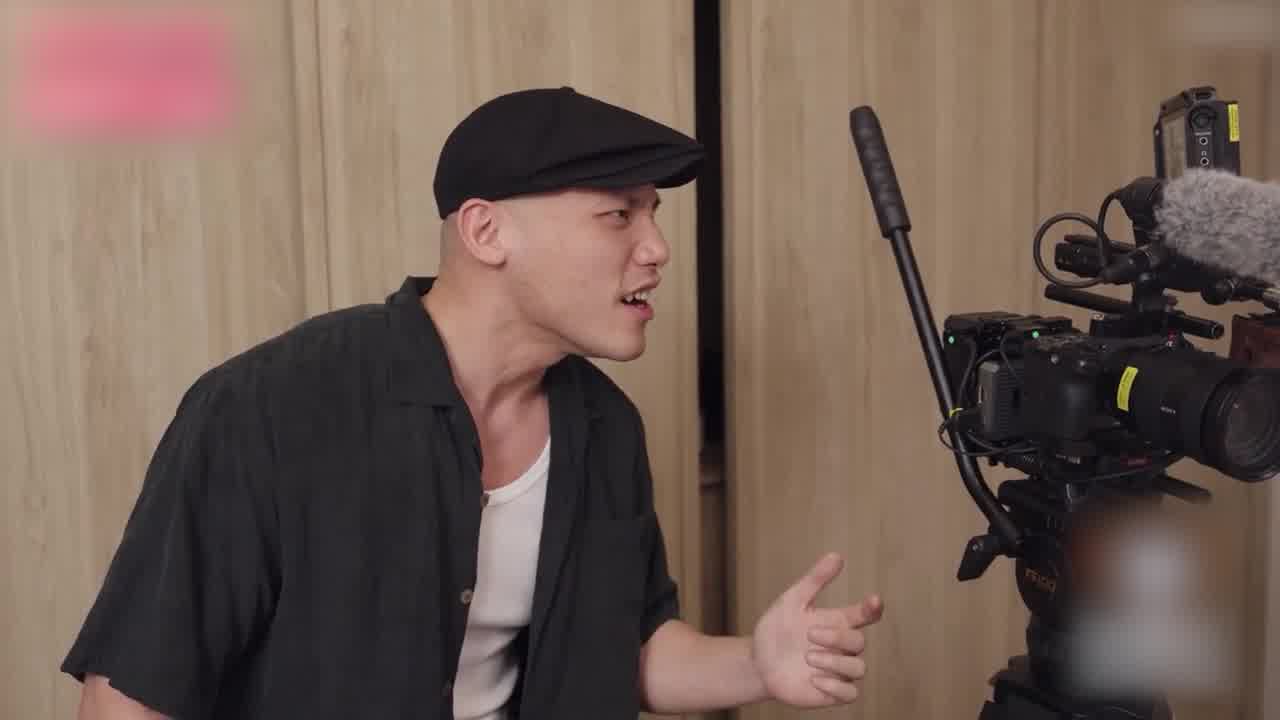  激战变态导演 清纯女演员的蜜穴试镜 的剧照5